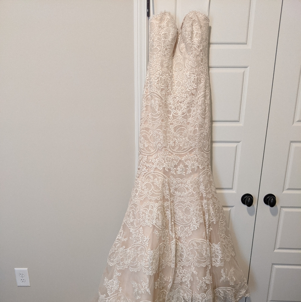 Allure Bridals 9365